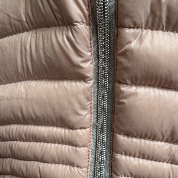 Michael Kors 3T Girls Blush Puffer Jacket with Faux Fur Hood - Picture 3 of 11